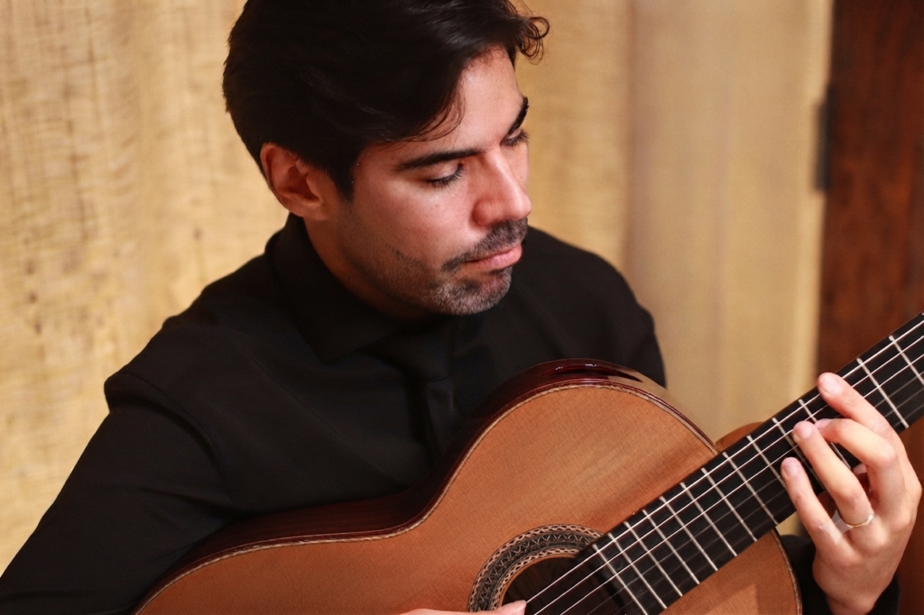 Dr. Andrés Pantoja Vasquez, classical guitarist and DMA Online Classical Guitar Lessons